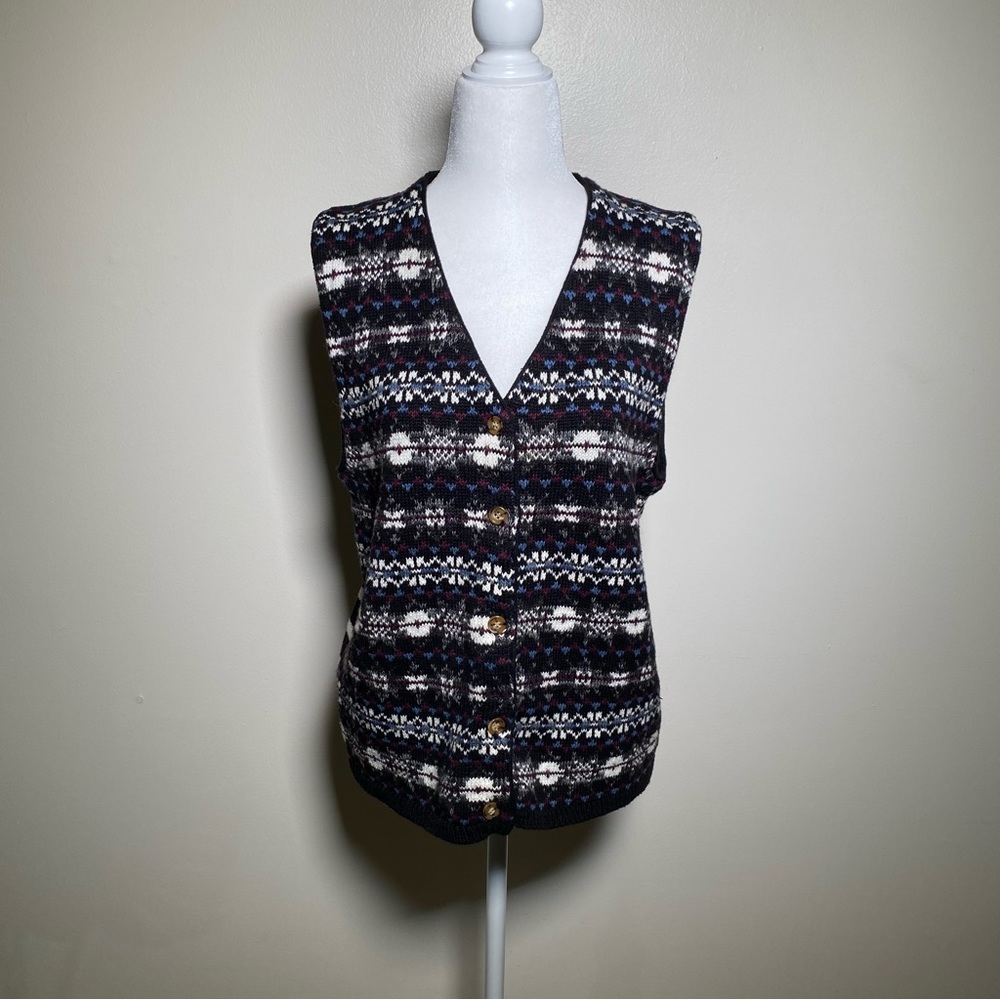 Vintage Nuggets Fair Isle Knit sweater Vest Size Large Excellent Condition.
